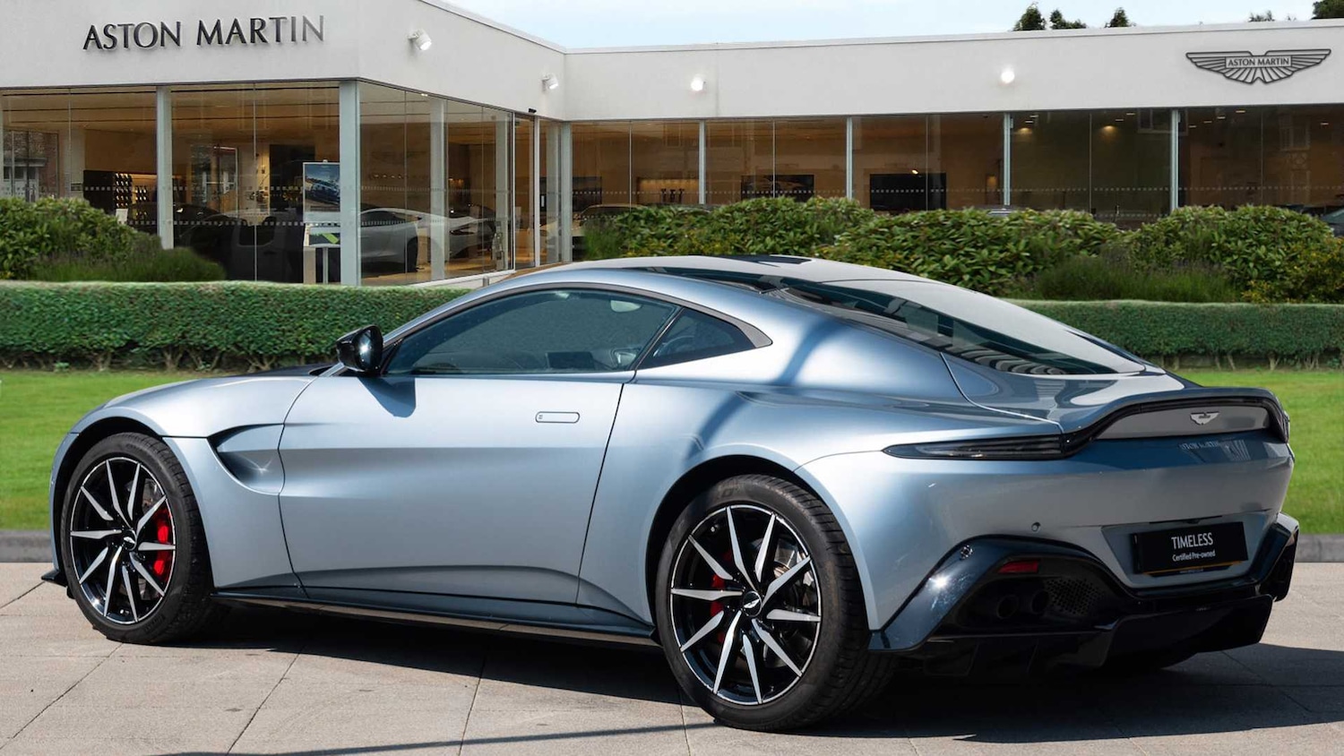 Used Aston Martin Vantage 2019 for sale - 77112391: Photo 2