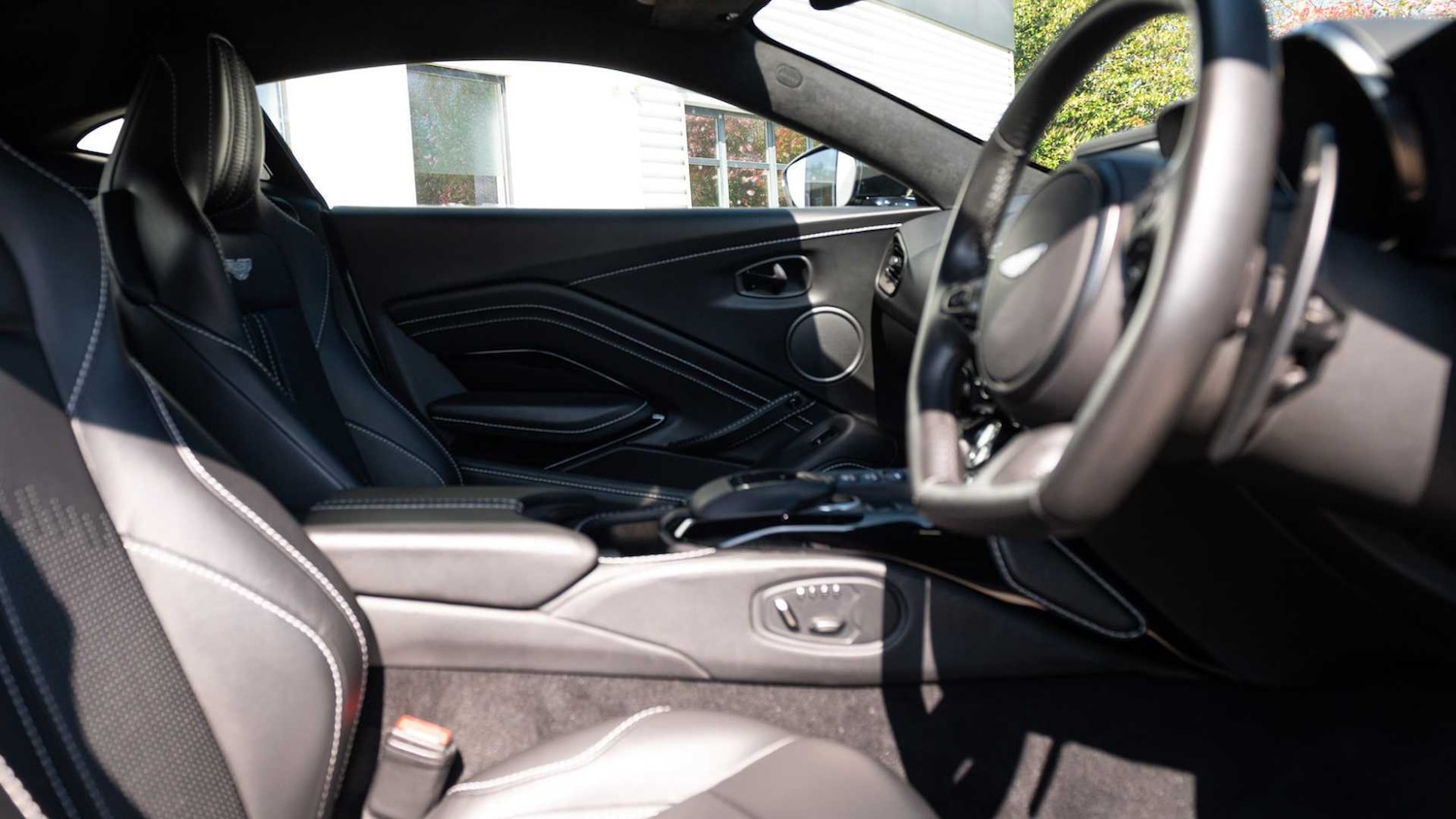 Used Aston Martin Vantage 2019 for sale - 77112391: Photo 27