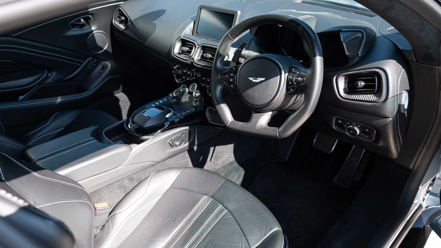 Used Aston Martin Vantage 2019 for sale - 77112391: Photo 3