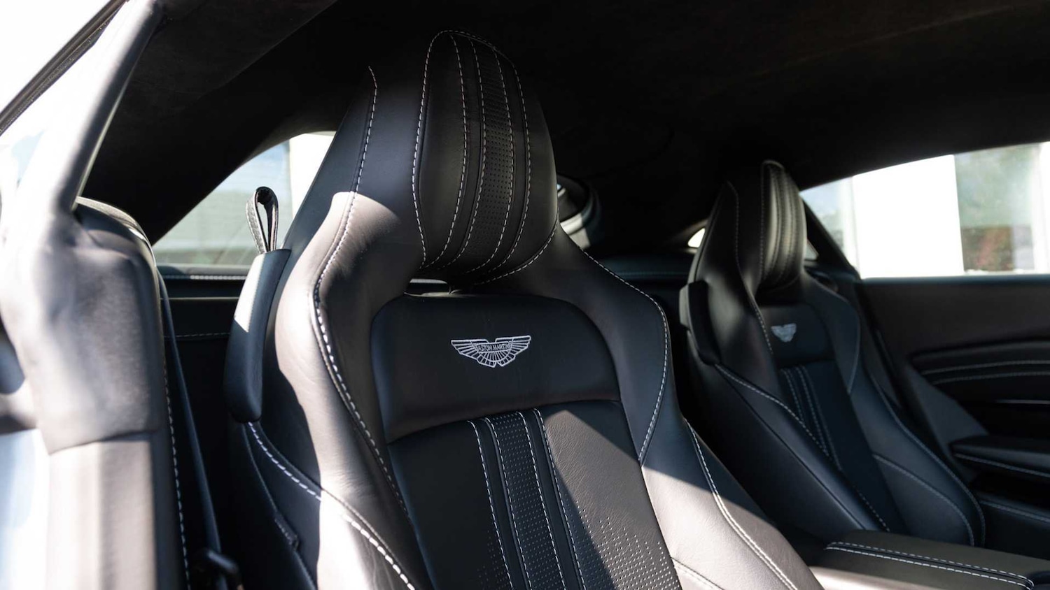 Used Aston Martin Vantage 2019 for sale - 77112391: Photo 30