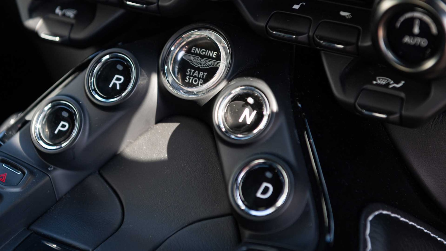 Used Aston Martin Vantage 2019 for sale - 77112391: Photo 34