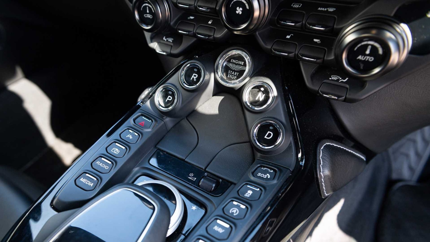 Used Aston Martin Vantage 2019 for sale - 77112391: Photo 35