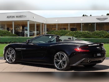 Used Aston Martin Vanquish 2015 for sale - 78464749: Photo