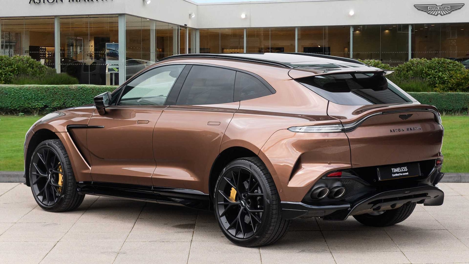 Used Aston Martin DBX 2025 for sale - 76191974: Photo 2