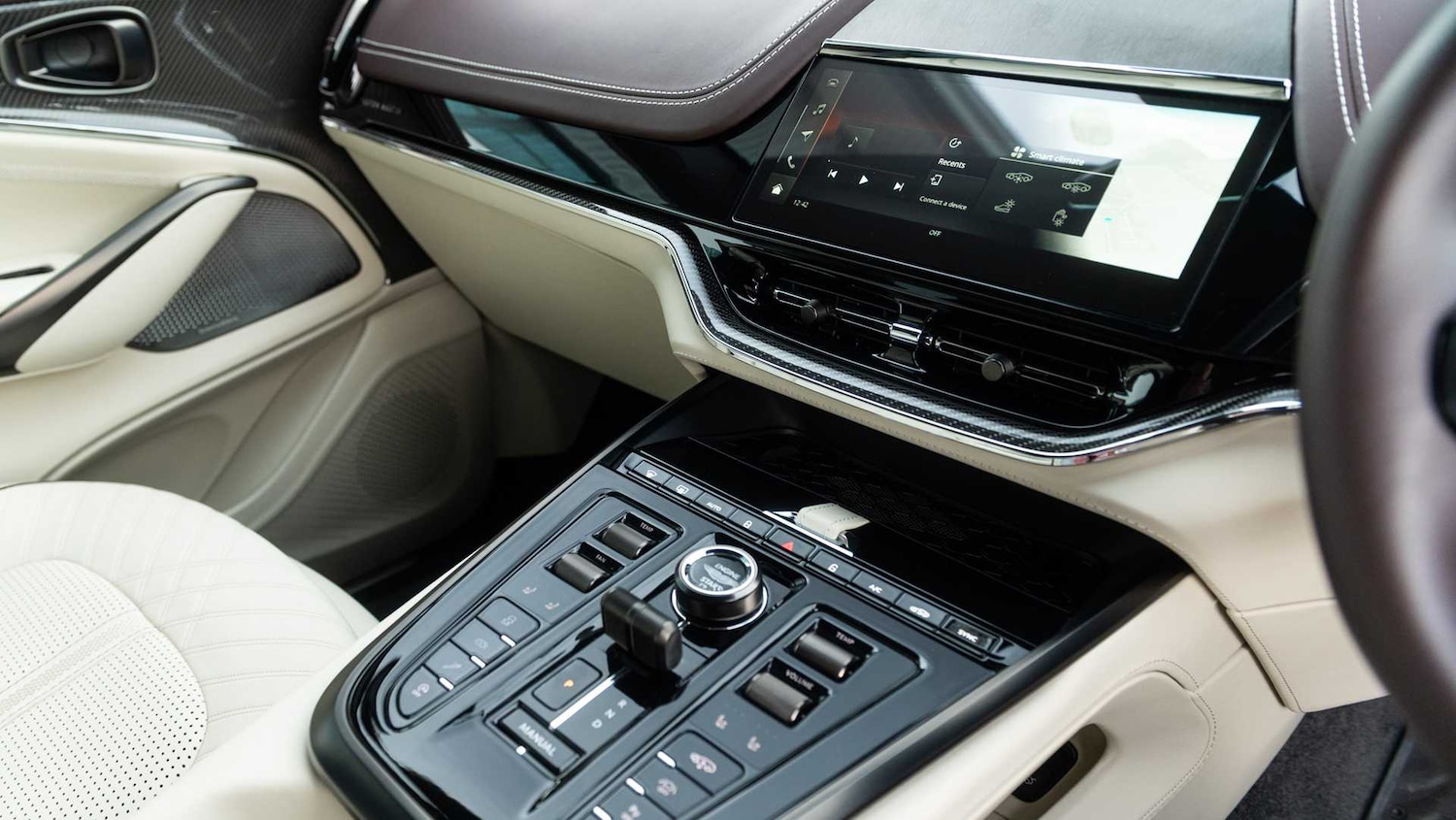Used Aston Martin DBX 2025 for sale - 76191974: Photo 34
