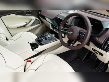 Used Aston Martin DBX 2025 for sale - 76191974: Photo