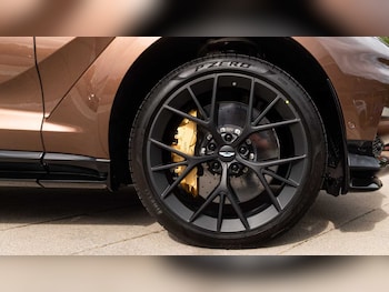 Used Aston Martin DBX 2025 for sale - 76191974: Photo