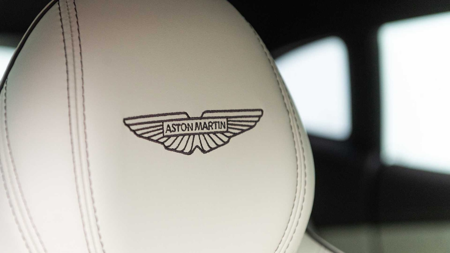 Used Aston Martin DBX 2025 for sale - 76191974: Photo 5
