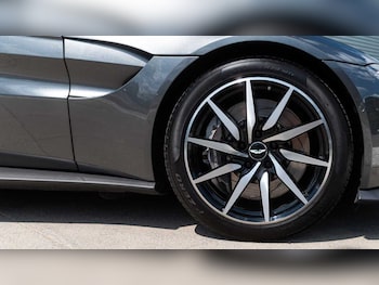 Used Aston Martin Vantage 2019 for sale - 75218834: Photo
