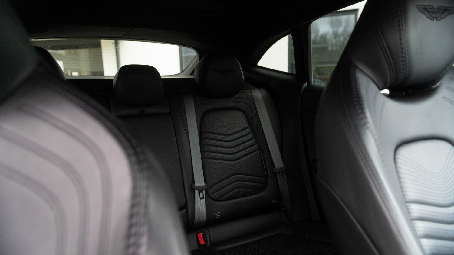 Used Aston Martin DBX 2025 for sale - 78089736: Photo 35