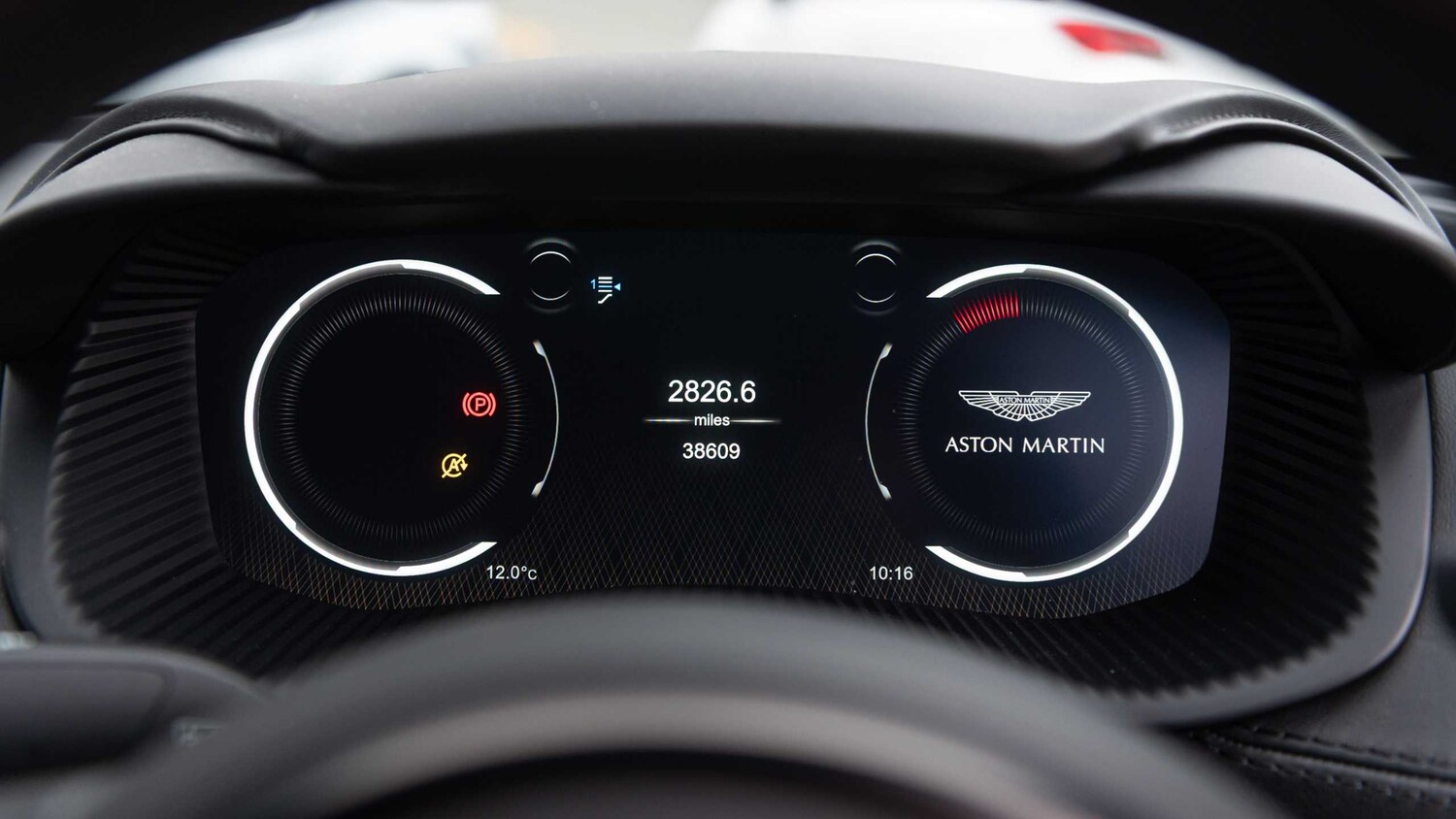 Used Aston Martin DBX 2025 for sale - 78089736: Photo 6