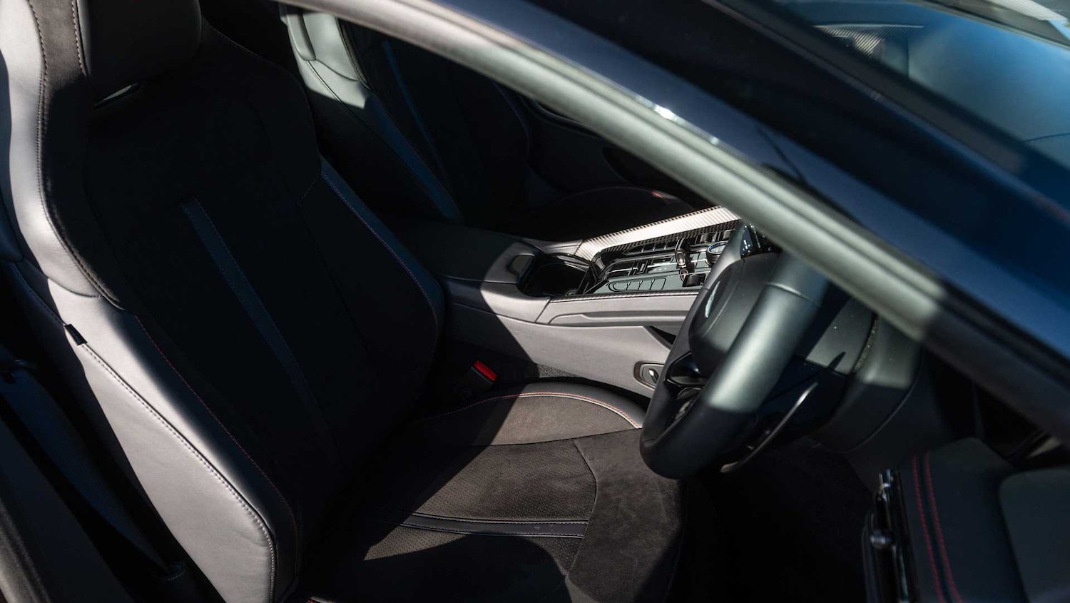 Used Aston Martin V8 2025 for sale - 77018865: Photo 12