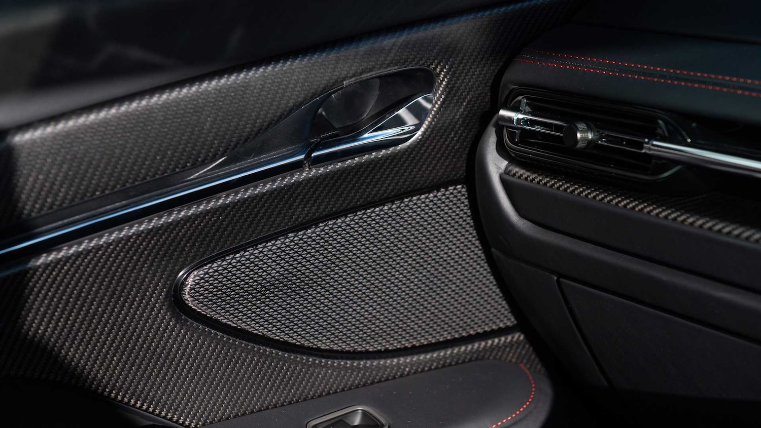 Used Aston Martin V8 2025 for sale - 77018865: Photo 33