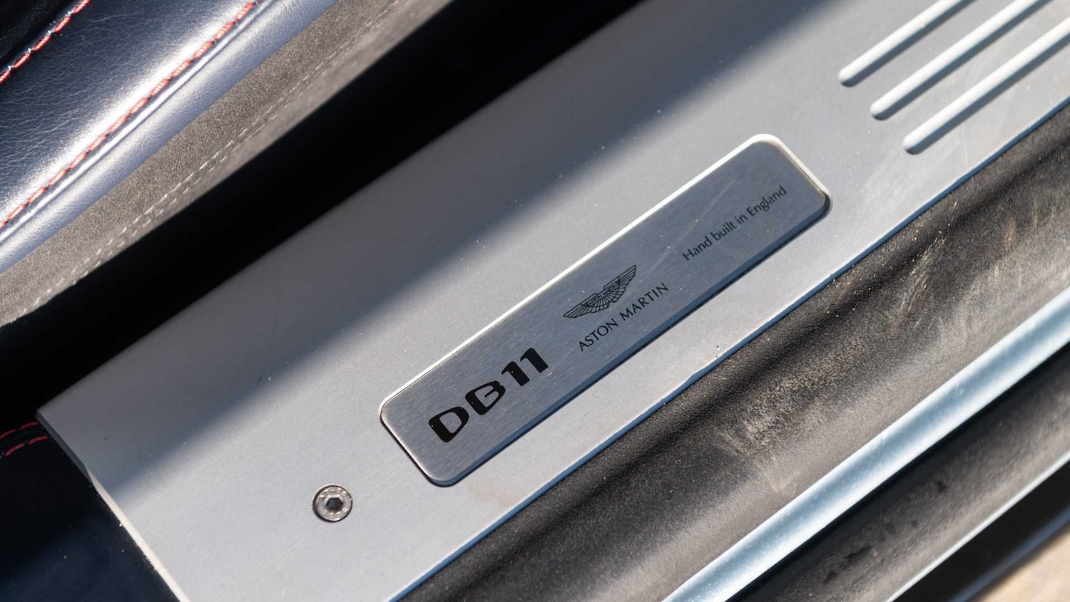 Used Aston Martin DB11 2019 for sale - 76916135: Photo 14