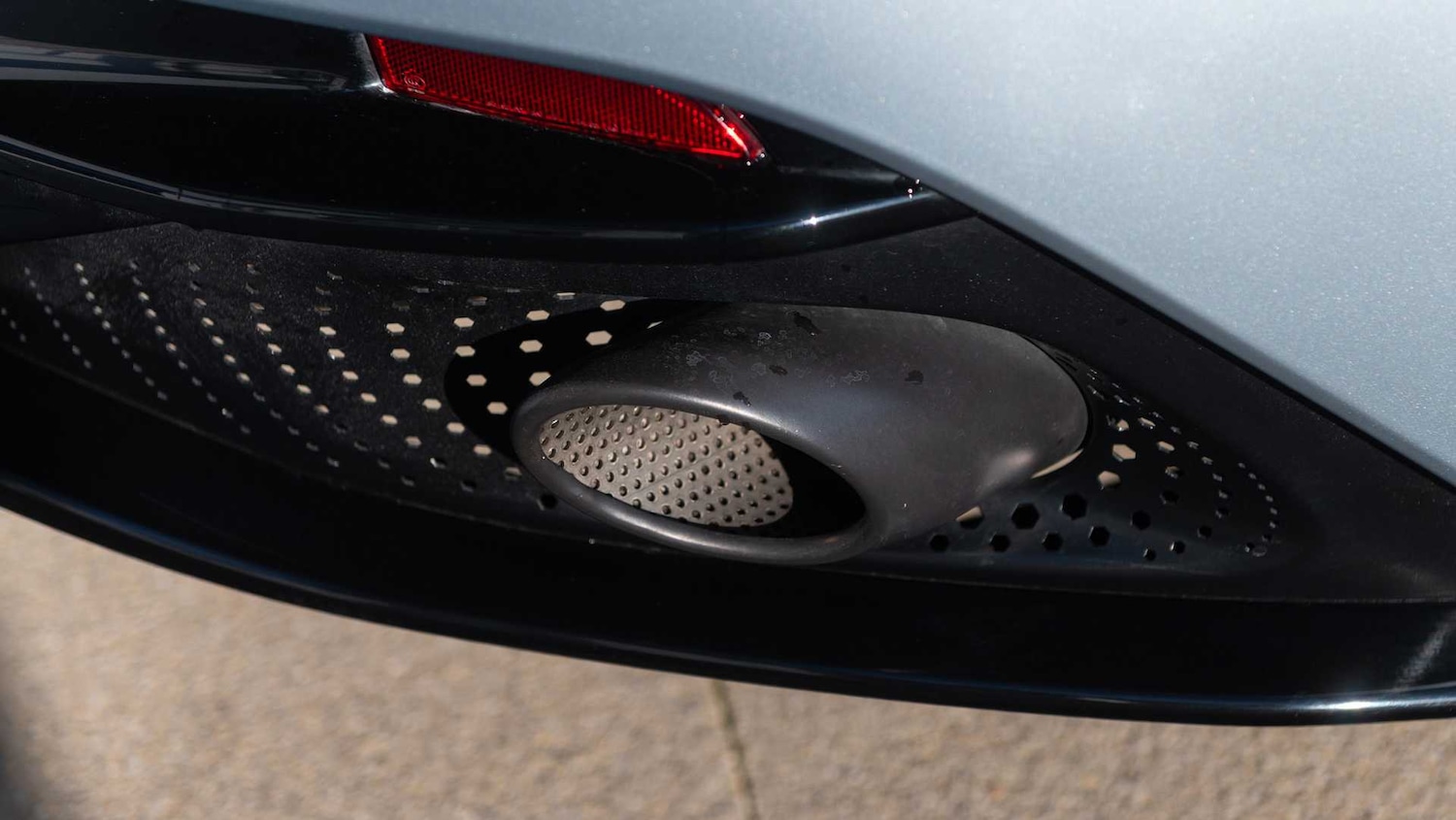 Used Aston Martin DB11 2019 for sale - 76916135: Photo 17