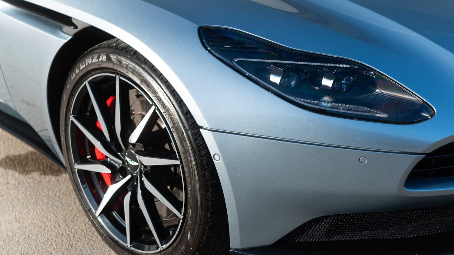 Used Aston Martin DB11 2019 for sale - 76916135: Photo 21