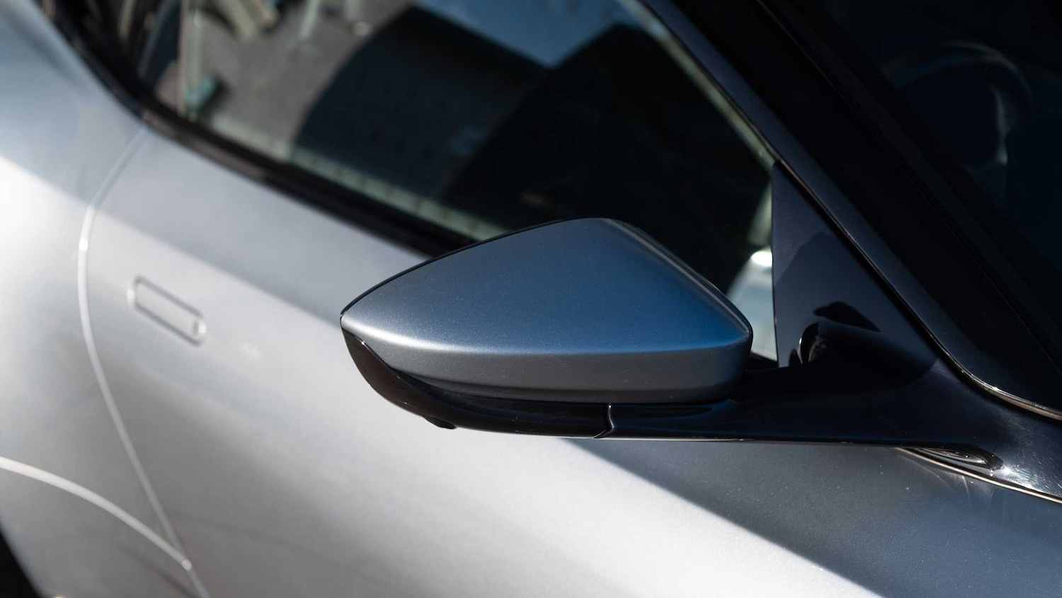 Used Aston Martin DB11 2019 for sale - 76916135: Photo 22