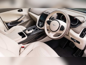 Used Aston Martin DBX 2023 for sale - 75592382: Photo