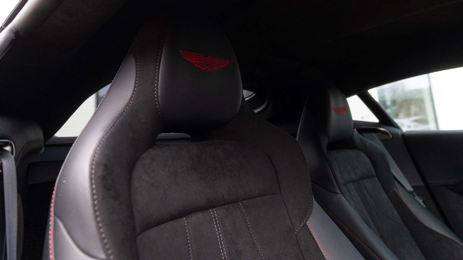 Used Aston Martin Vantage 2025 for sale - 77239929: Photo 18