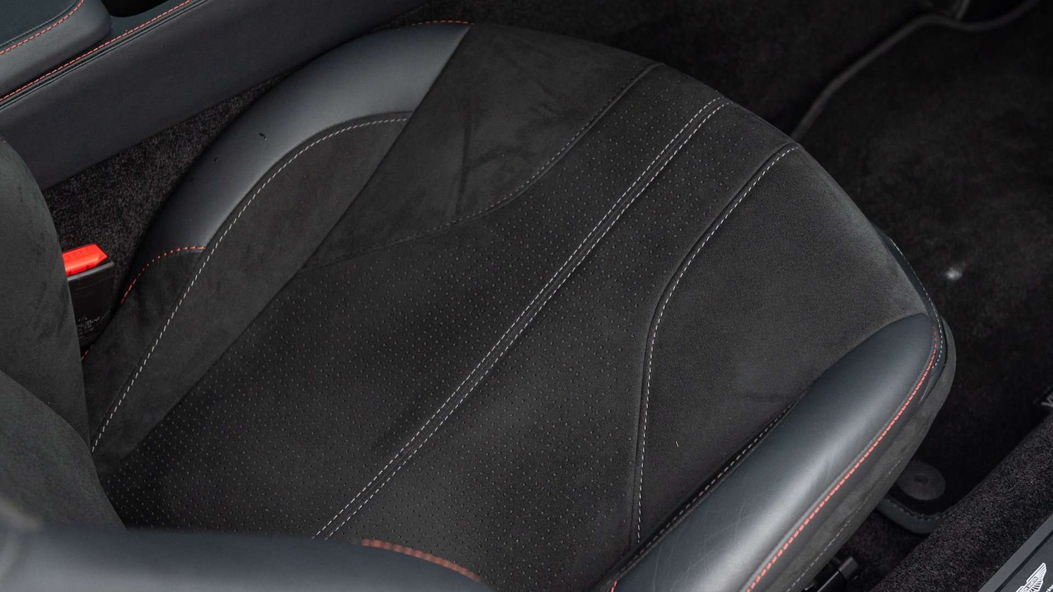 Used Aston Martin Vantage 2025 for sale - 77239929: Photo 19