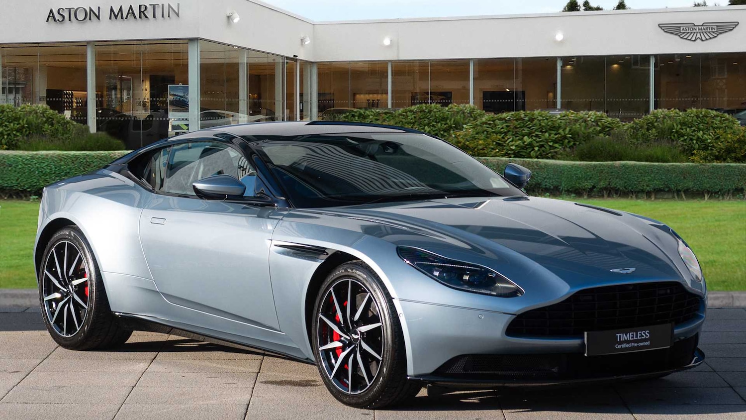 Used Aston Martin DB11 2019 for sale - 76842899: Photo 1