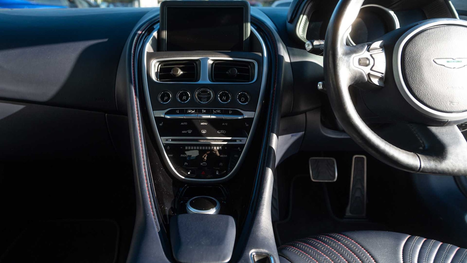 Used Aston Martin DB11 2019 for sale - 76842899: Photo 10