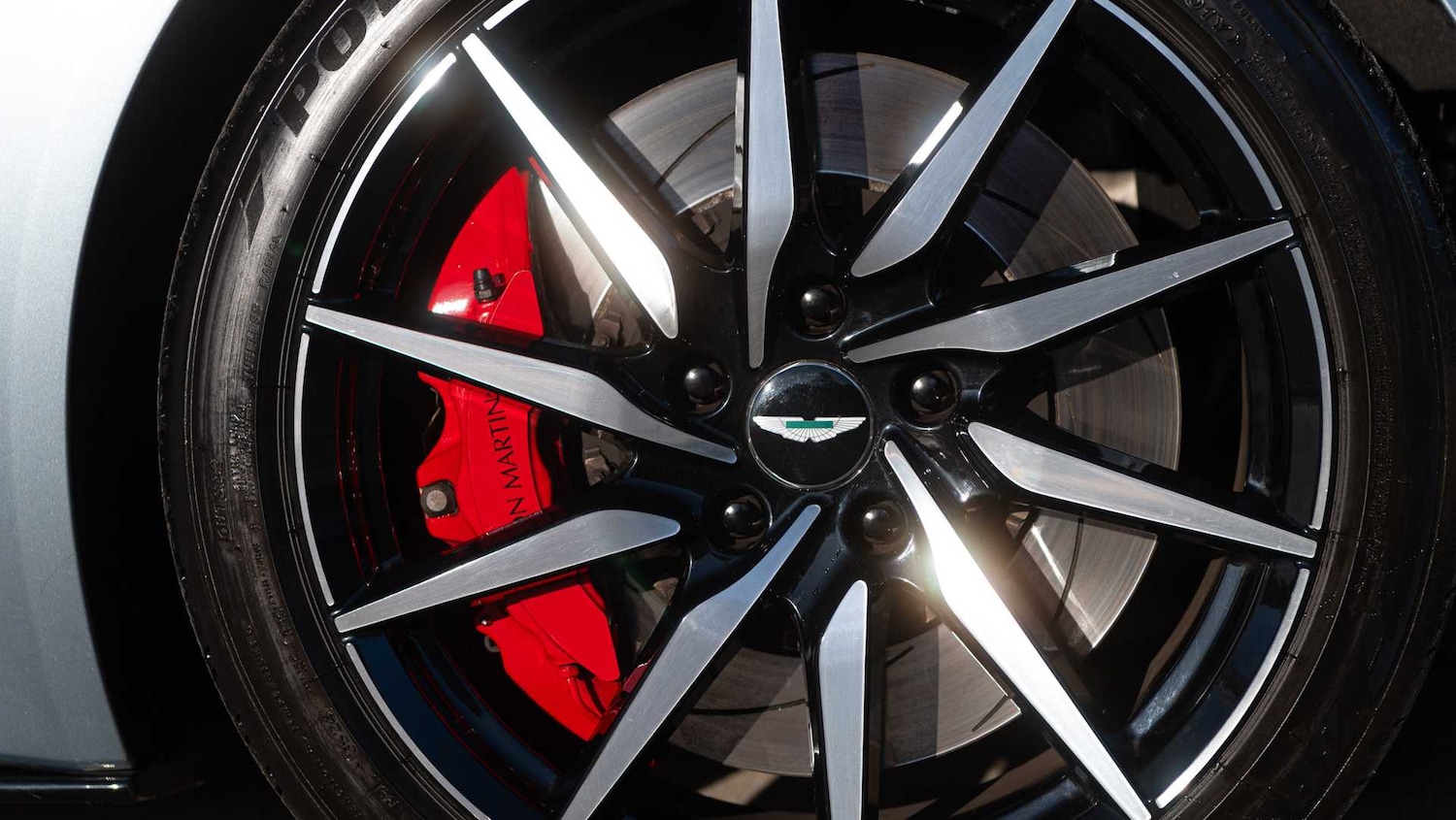 Used Aston Martin DB11 2019 for sale - 76842899: Photo 18