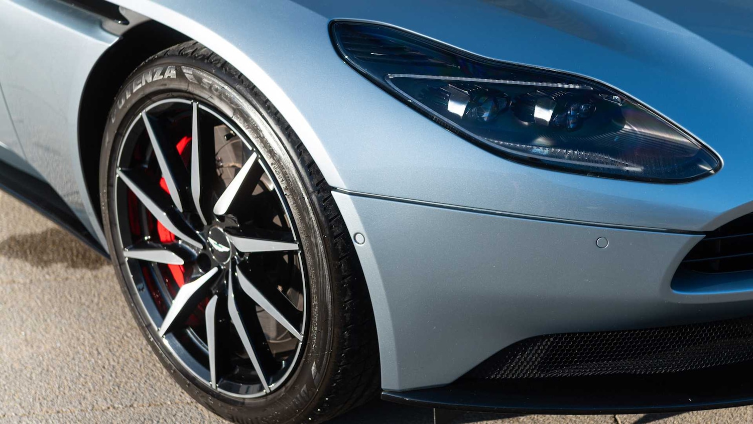 Used Aston Martin DB11 2019 for sale - 76842899: Photo 21