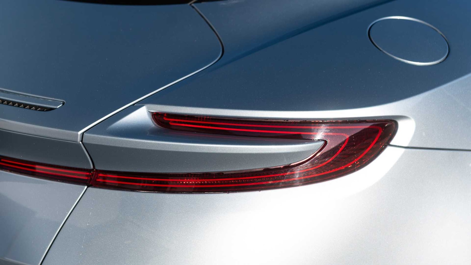 Used Aston Martin DB11 2019 for sale - 76842899: Photo 27