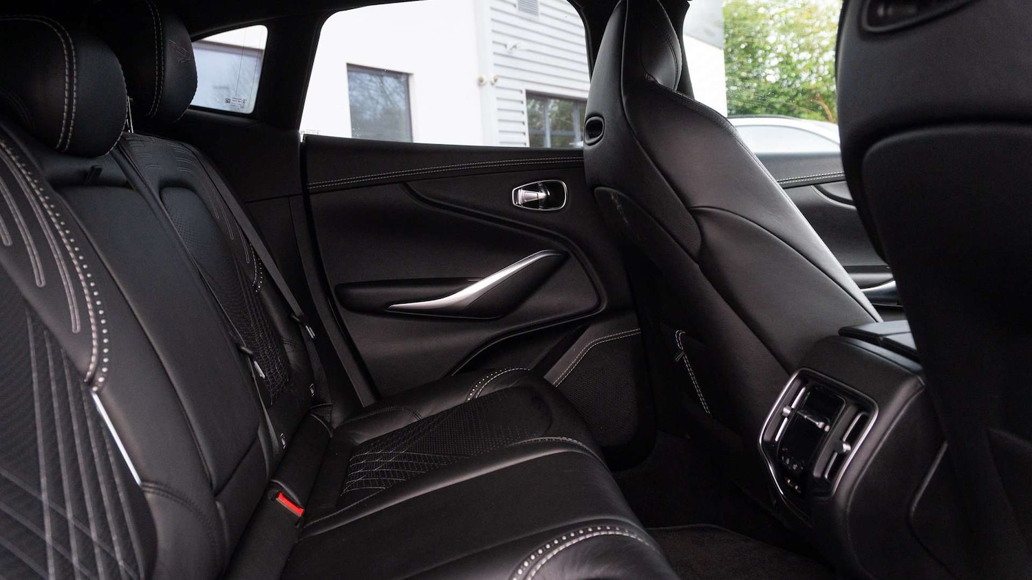 Used Aston Martin DBX 2021 for sale - 77239855: Photo 25