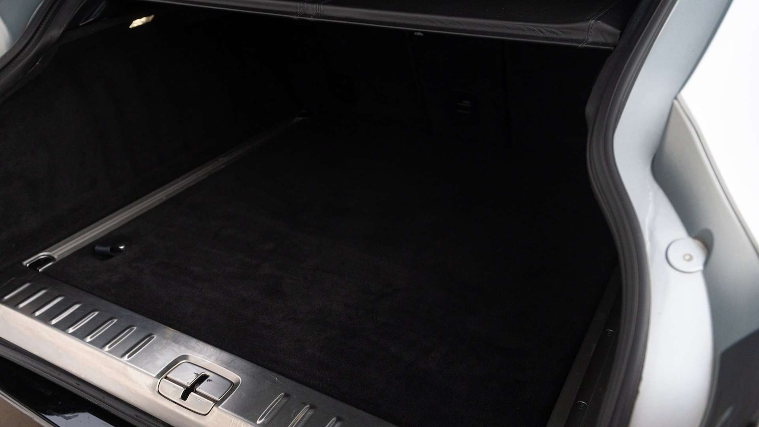 Used Aston Martin DBX 2021 for sale - 77239855: Photo 35