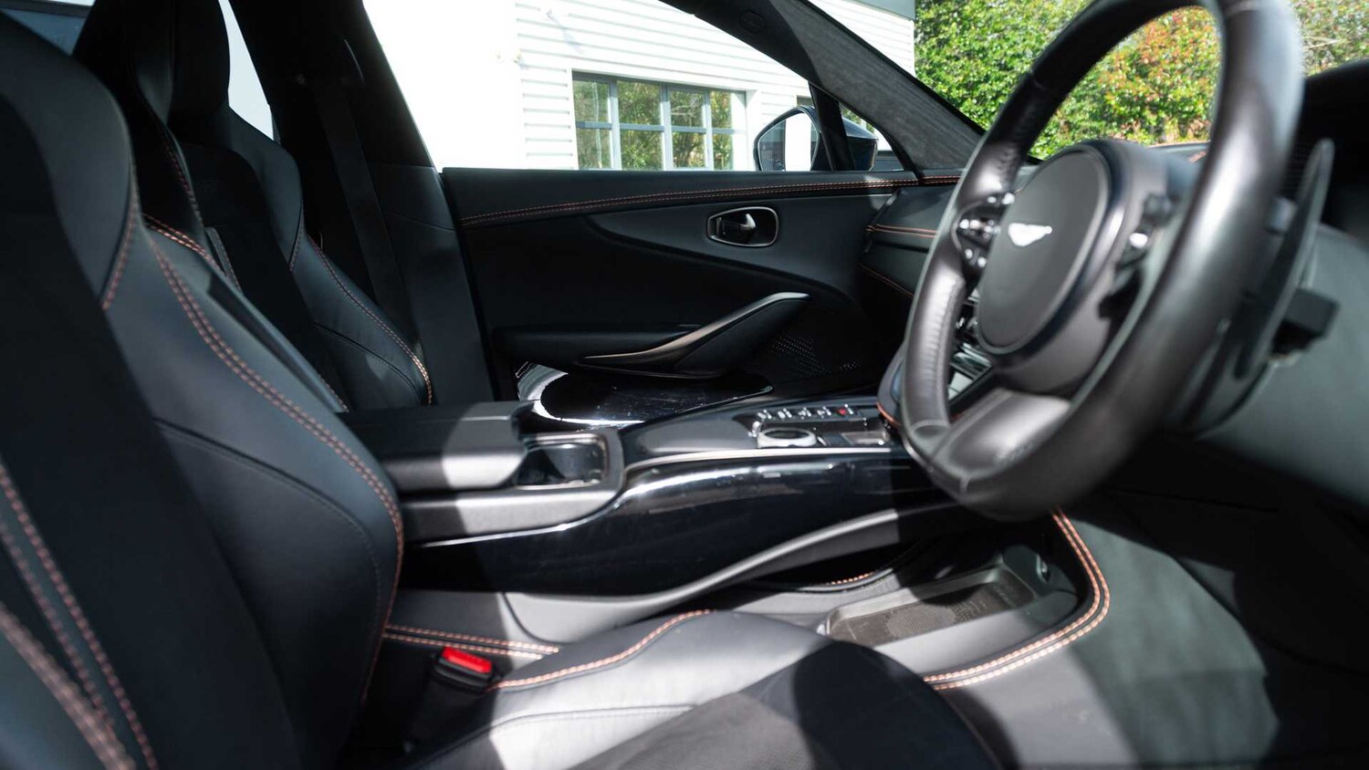 Used Aston Martin DBX 2022 for sale - 77674676: Photo 29