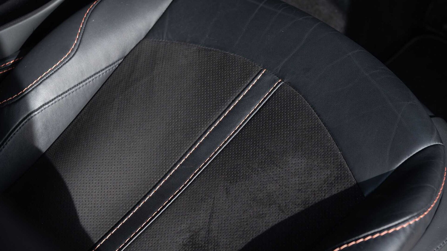 Used Aston Martin DBX 2022 for sale - 77674676: Photo 31