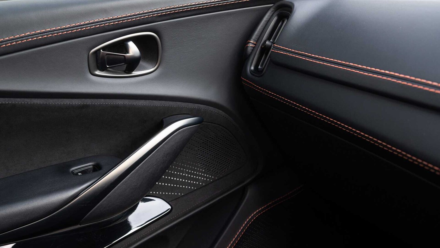 Used Aston Martin DBX 2022 for sale - 77674676: Photo 33