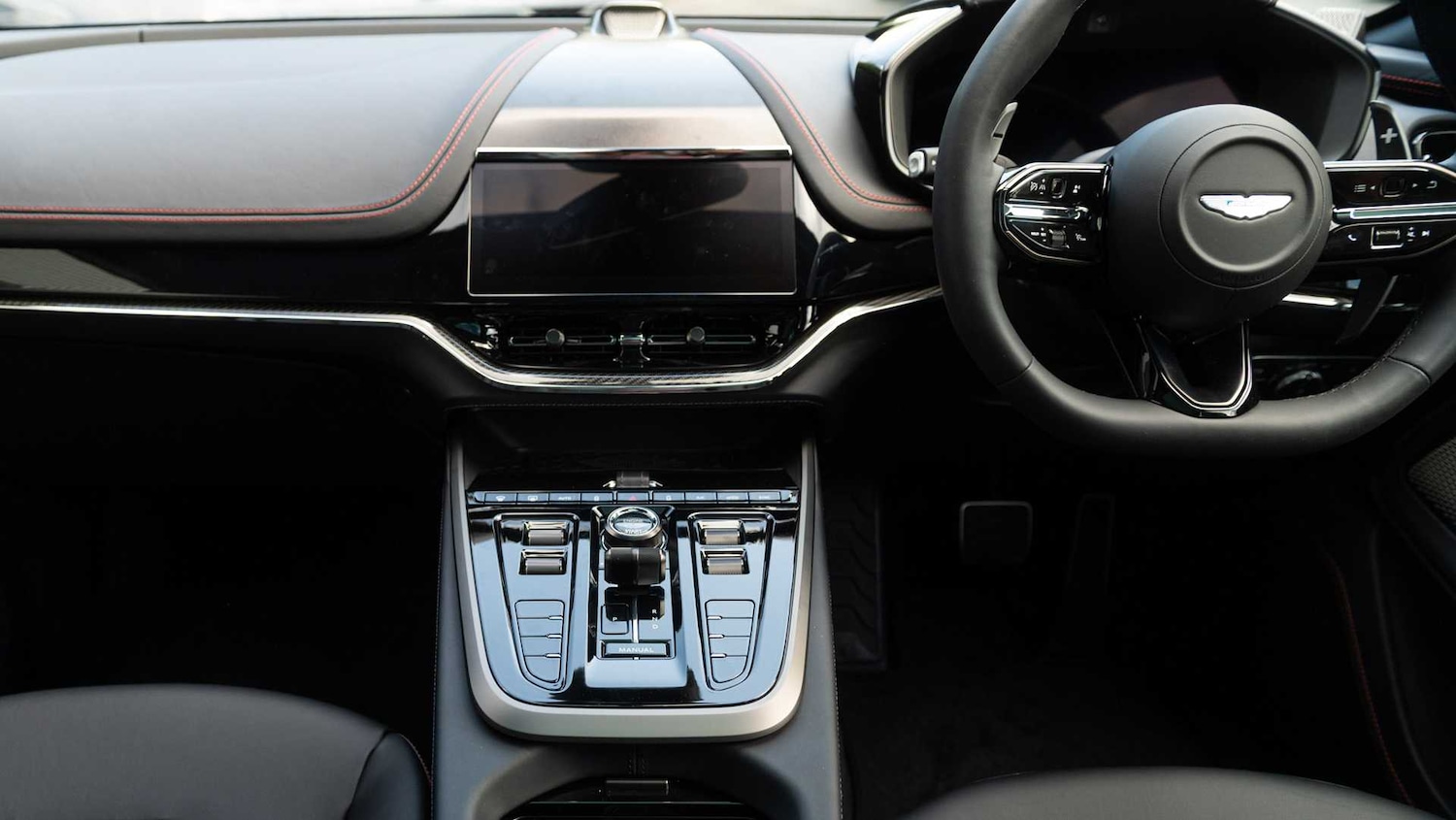 Used Aston Martin DBX 2025 for sale - 76916198: Photo 10