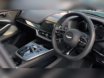 Used Aston Martin DBX 2025 for sale - 76916198: Photo