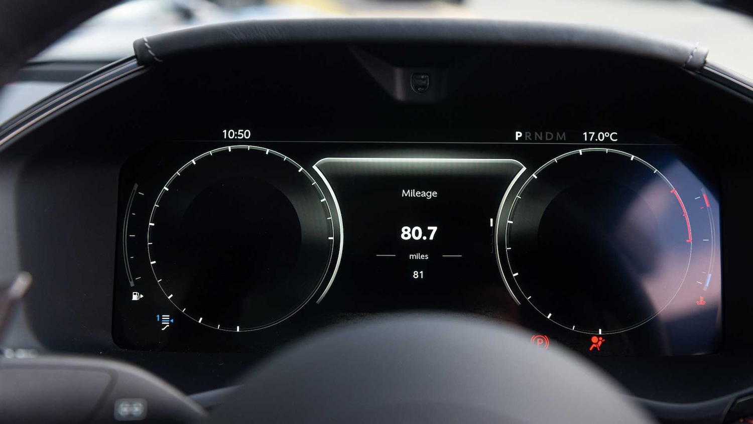 Used Aston Martin DBX 2025 for sale - 76916198: Photo 6