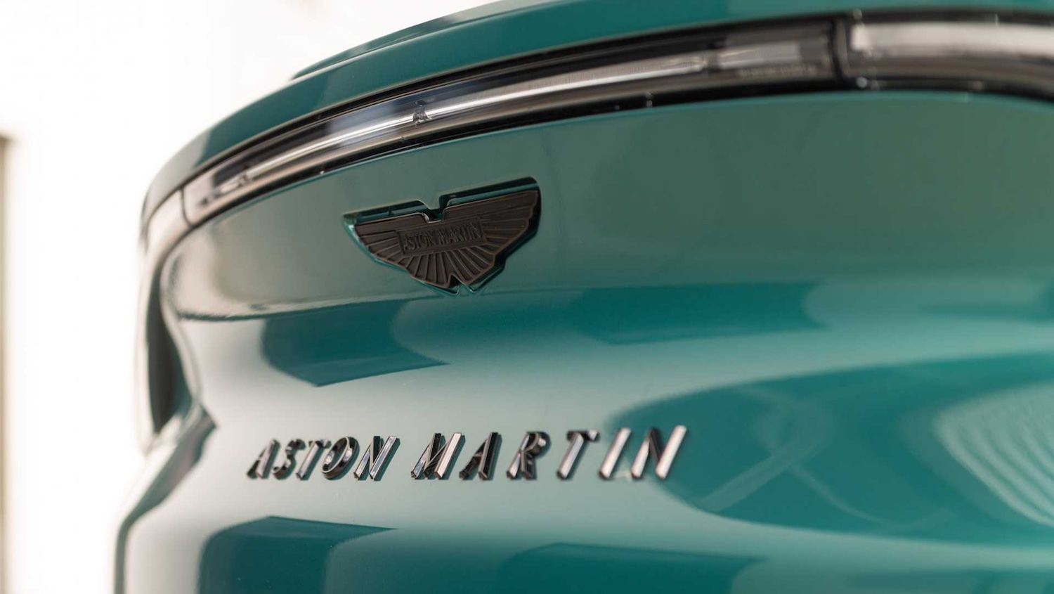 Used Aston Martin DBX 2025 for sale - 76916198: Photo 8