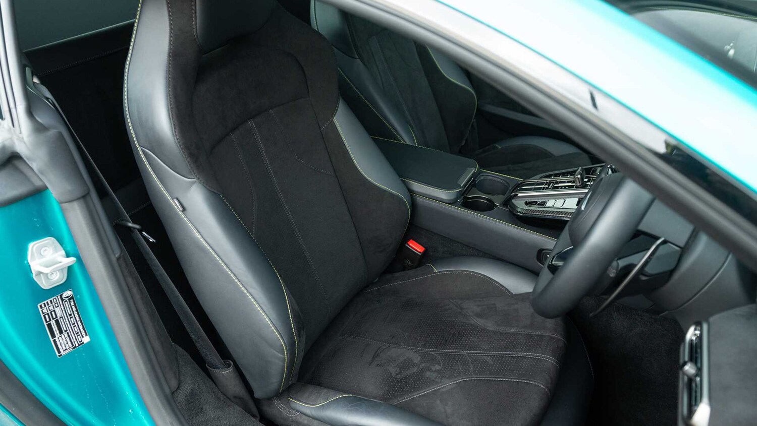 Used Aston Martin Vantage 2025 for sale - 77674771: Photo 12