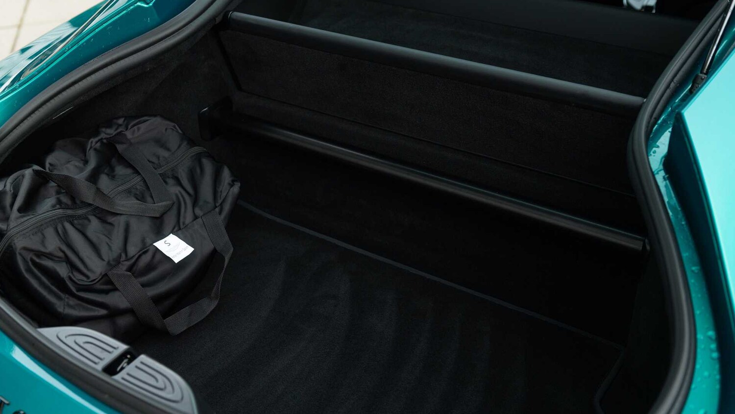 Used Aston Martin Vantage 2025 for sale - 77674771: Photo 15