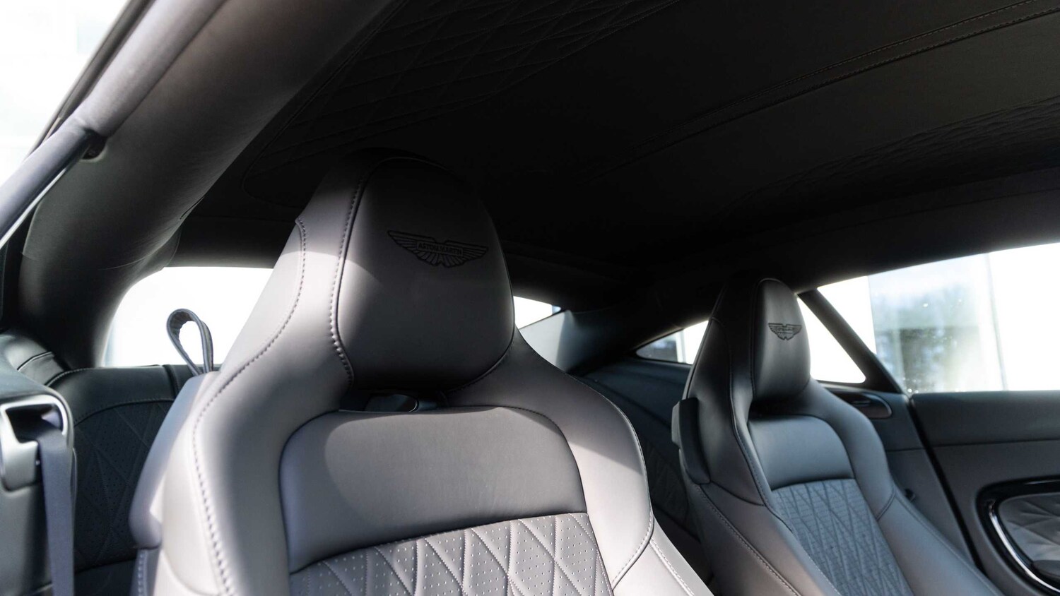 Used Aston Martin V8 2024 for sale - 78161339: Photo 9