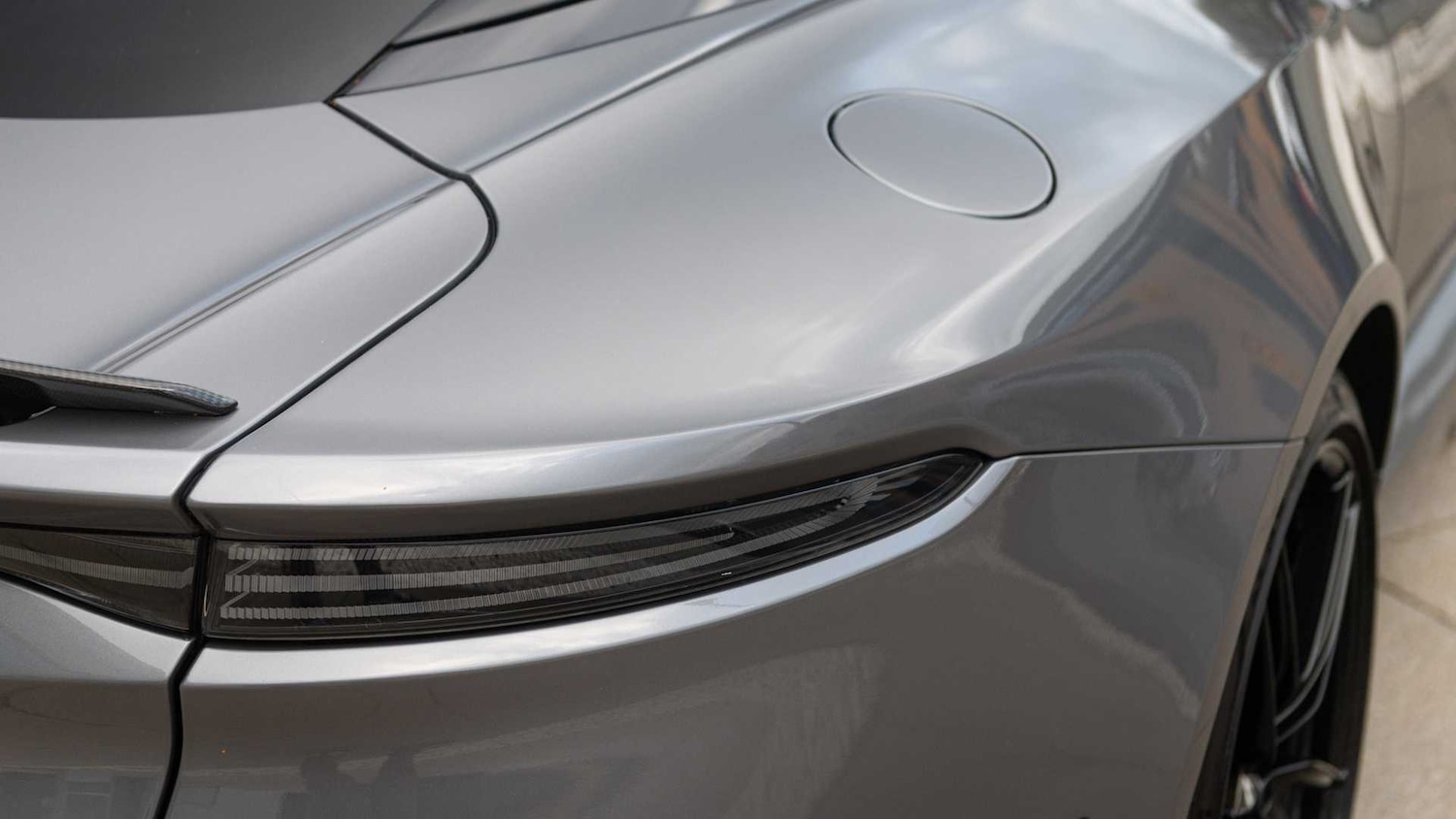 Used Aston Martin DBS 2021 for sale - 76916108: Photo 26