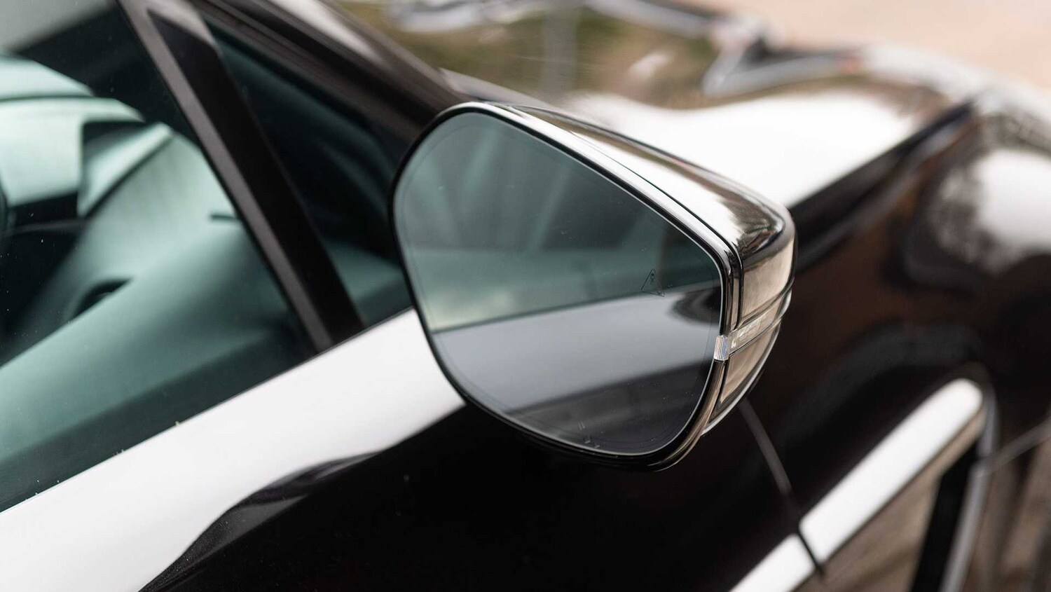 Used Aston Martin DBX 2024 for sale - 77458696: Photo 24