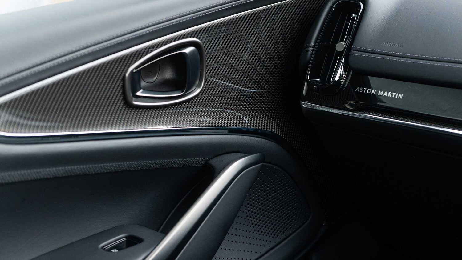 Used Aston Martin DBX 2024 for sale - 77458696: Photo 31