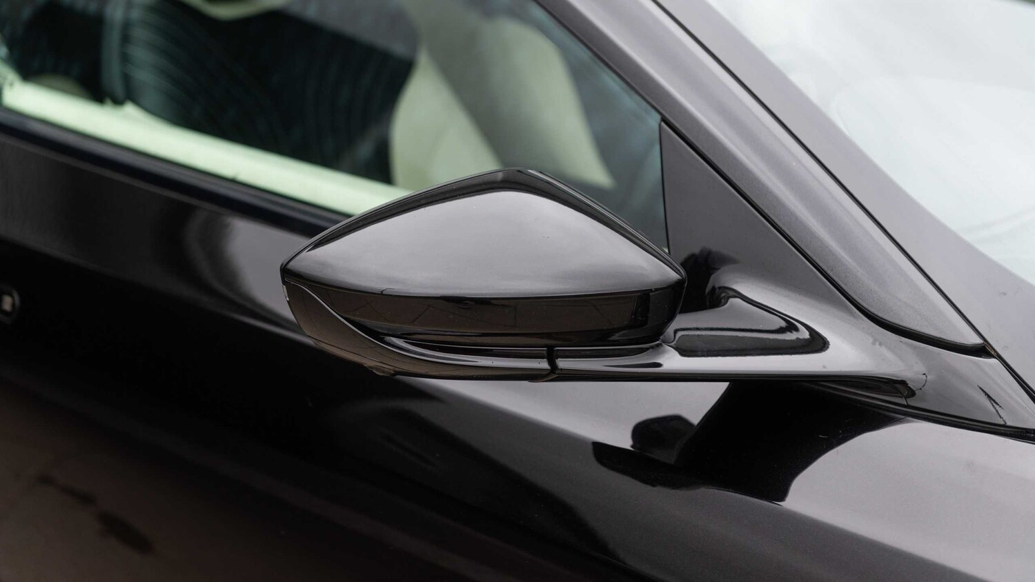 Used Aston Martin DB11 2019 for sale - 77886183: Photo 17