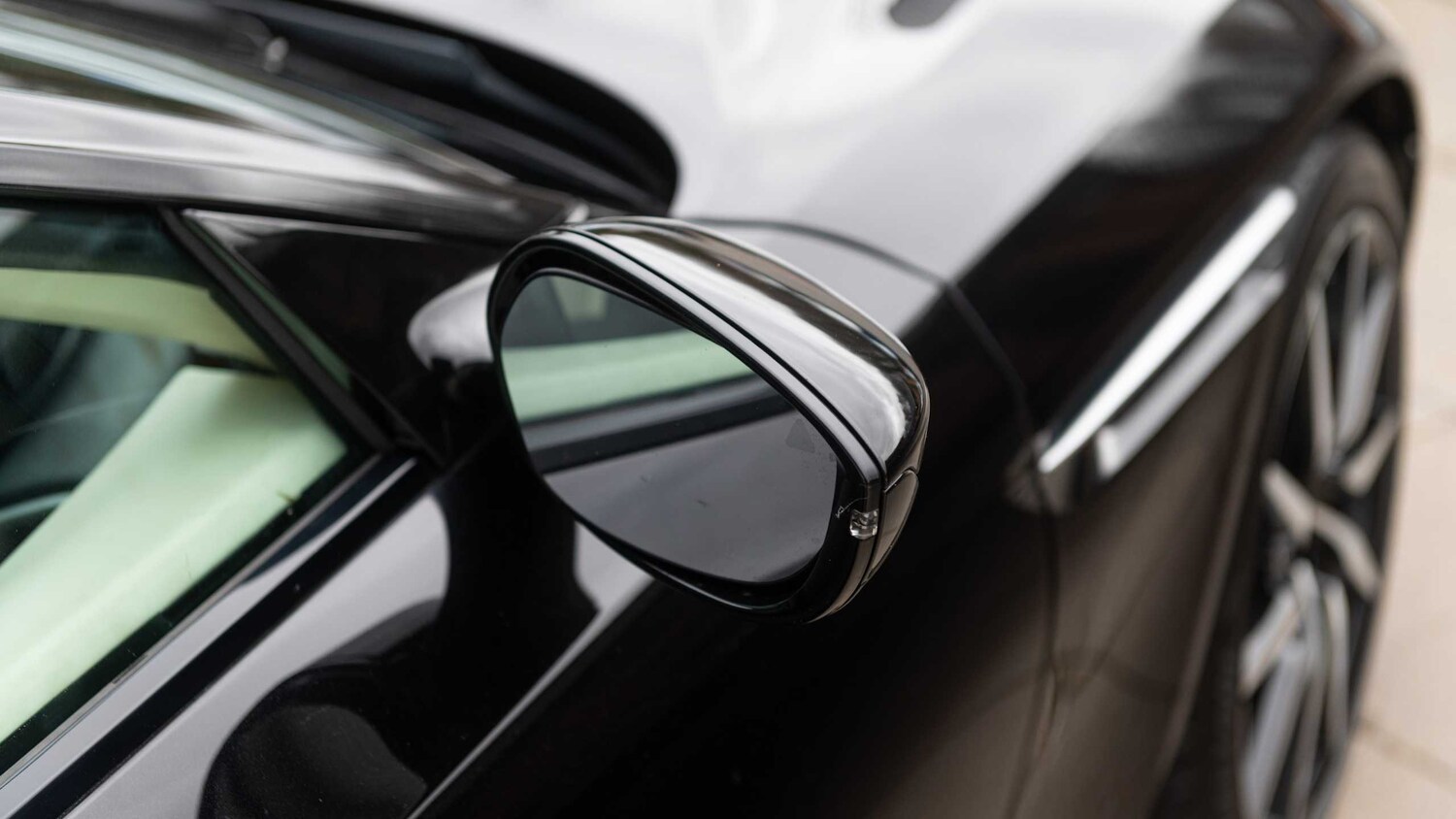 Used Aston Martin DB11 2019 for sale - 77886183: Photo 18