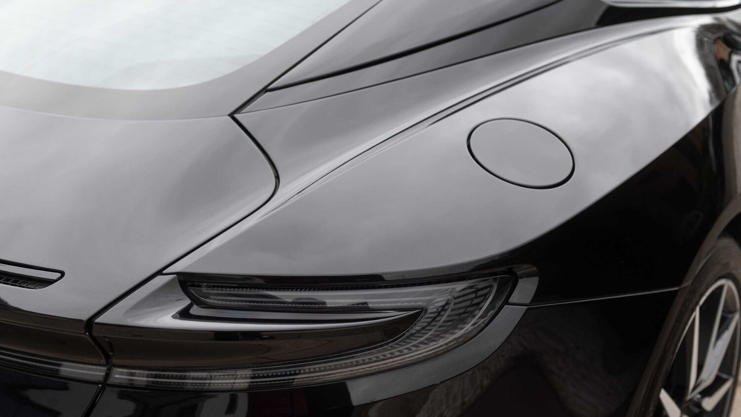 Used Aston Martin DB11 2019 for sale - 77886183: Photo 22