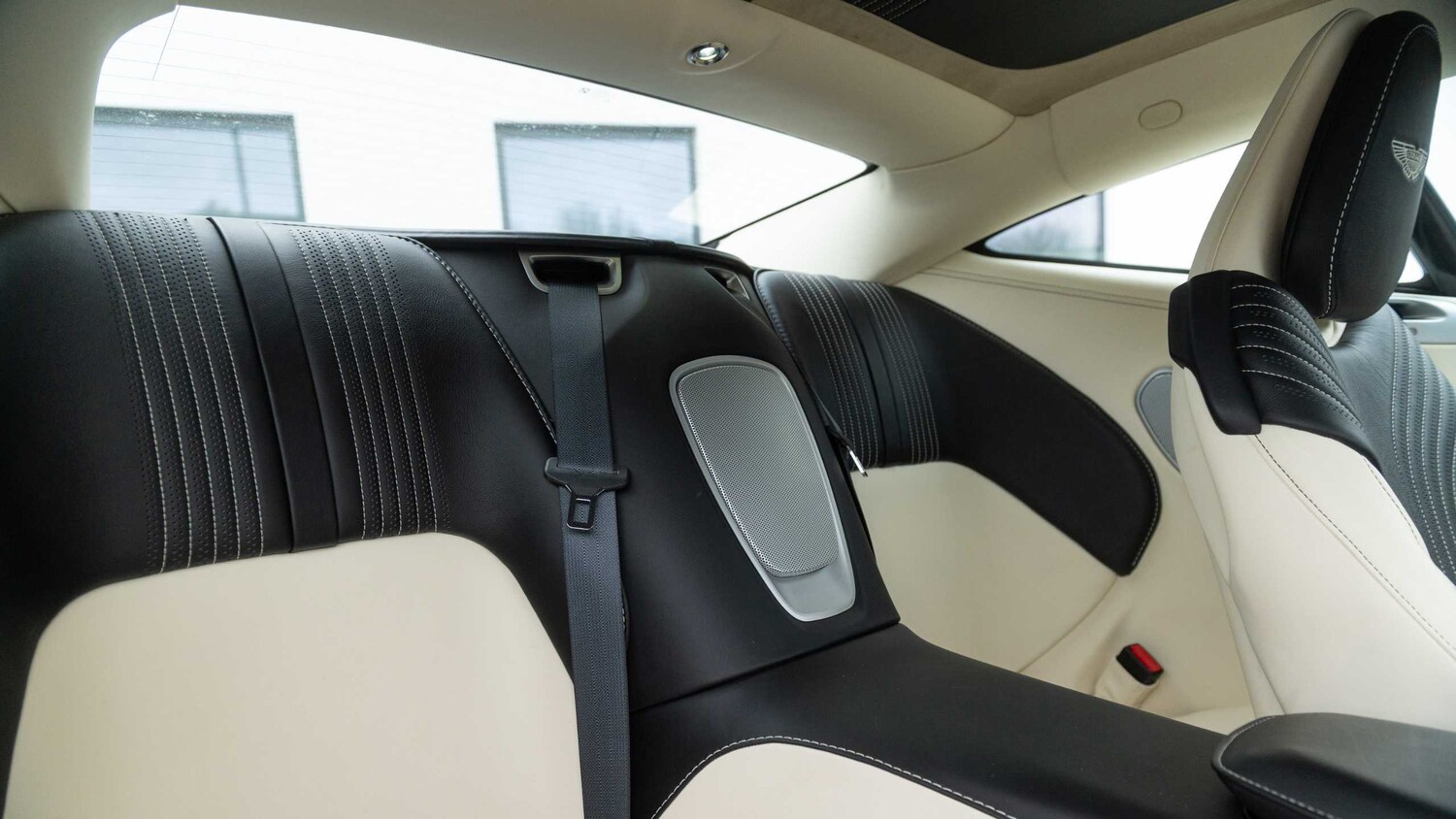 Used Aston Martin DB11 2019 for sale - 77886183: Photo 33