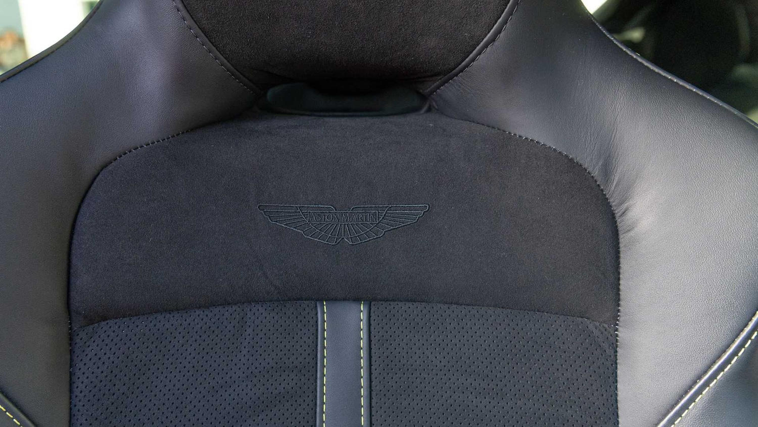 Used Aston Martin DBX 2025 for sale - 77018807: Photo 31