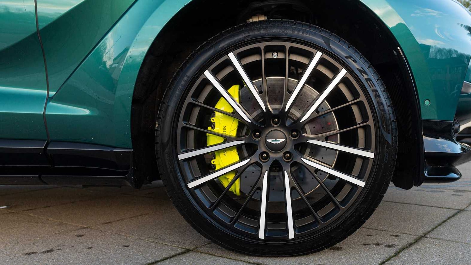 Used Aston Martin DBX 2025 for sale - 77018807: Photo 4